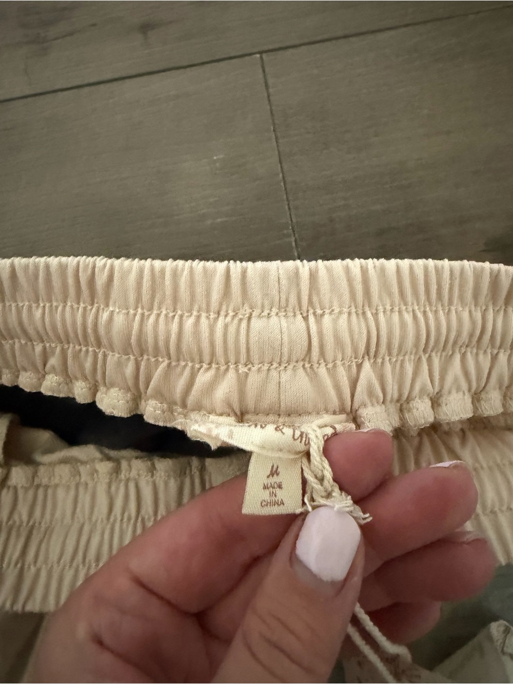 NWT Hem & Thread Shorts - Picture 3 of 4
